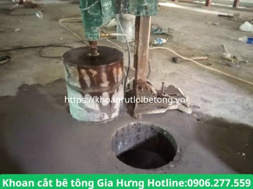 Khoan rút lõi xuyên sàn bê tông tại quận 4 thi công chính xác