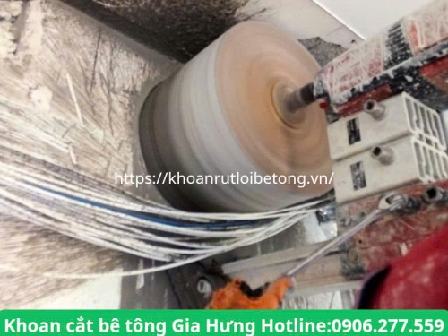 Khoan rút lõi xuyên tường vách bê tông tại quận 4 nhanh chóng, giá rẻ
